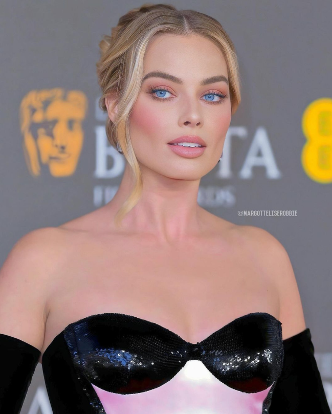 Margot Robbie