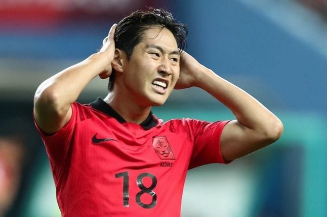 Lee Kang In lost nearly 200 billion VND if he had to compensate his contracts with sponsors after being boycotted in Korea (Photo: Getty).